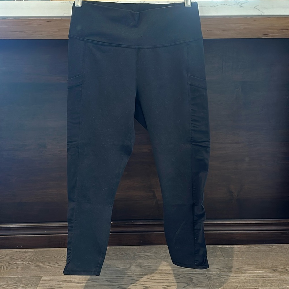 Fabletics Women’s On-The-Go PowerHold High-Waisted Legging Black, Size M